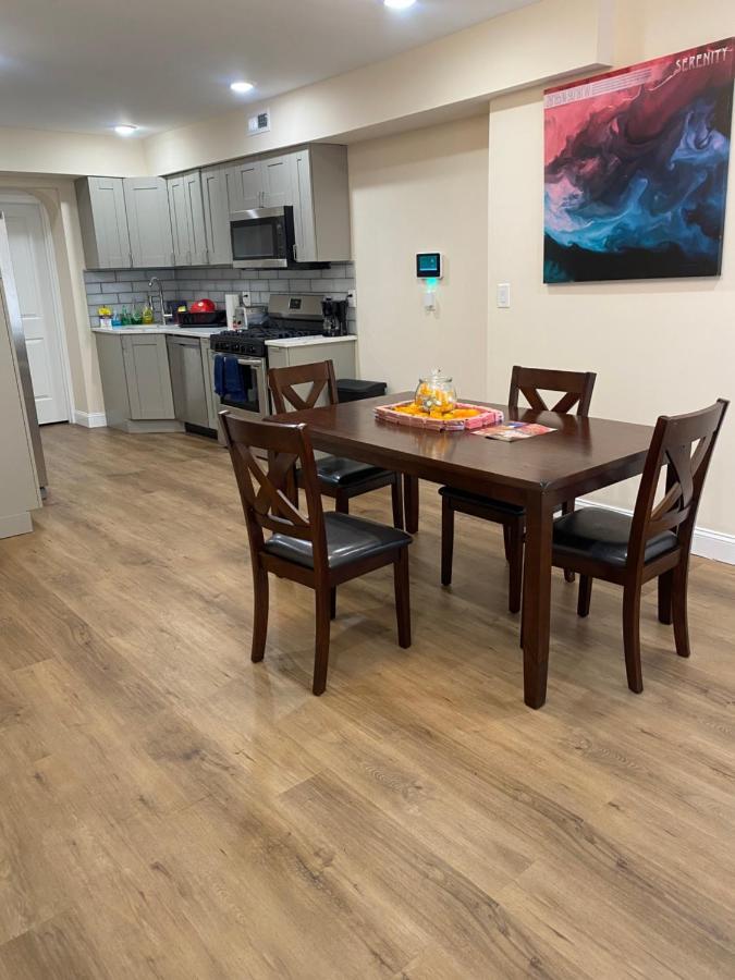 Private Room In South Philly Near Arenas! Philadelphia Eksteriør billede