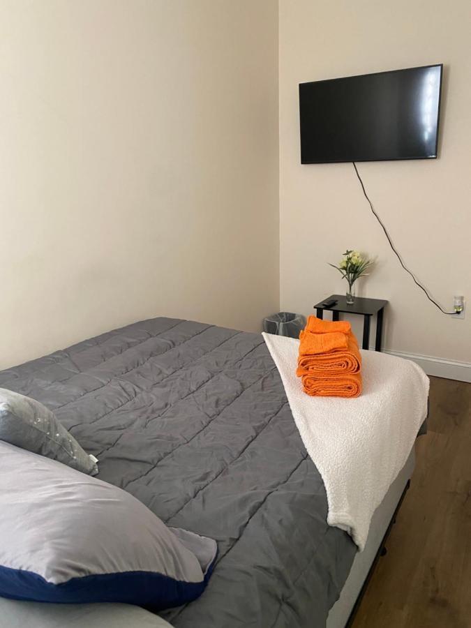 Private Room In South Philly Near Arenas! Philadelphia Eksteriør billede